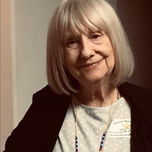 Meet your Posher, Dee